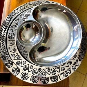 Wilton Armetale reggae Serving dishes color: gray and like new